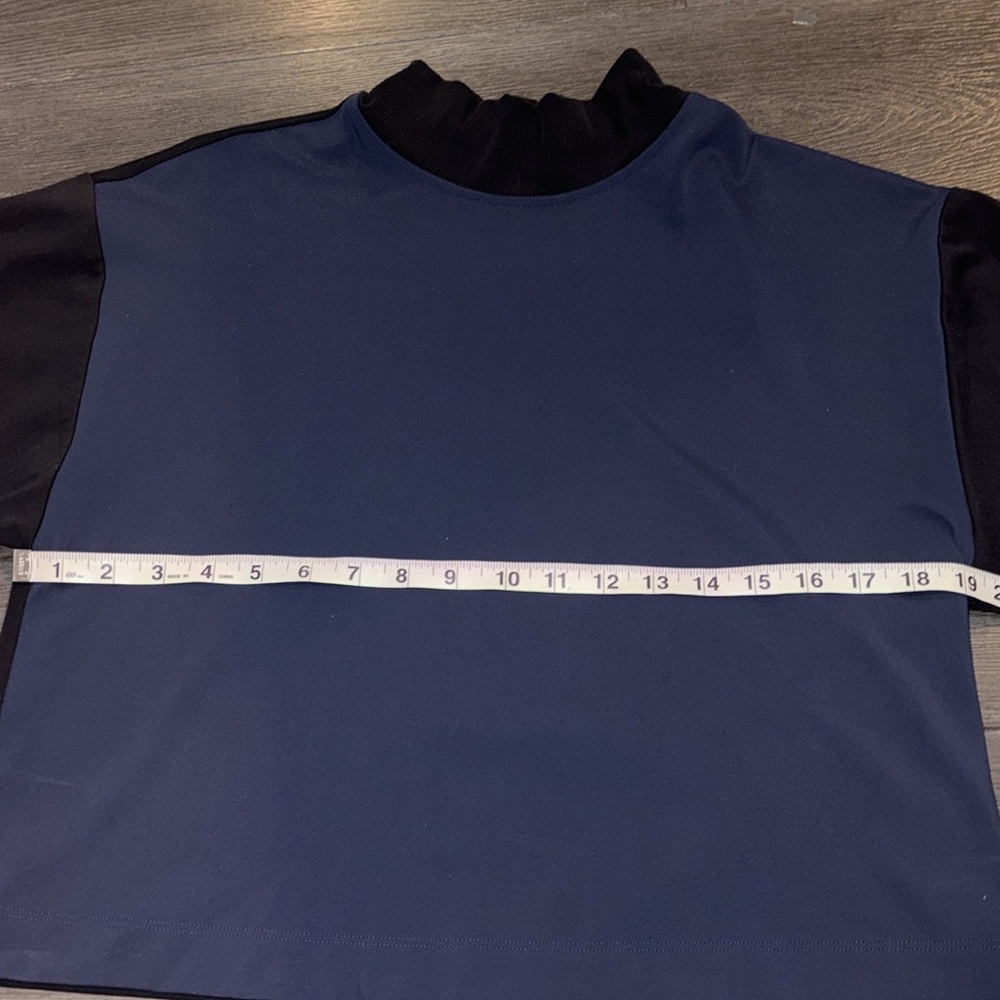 Athleta Venice Colorblock Crop Mockneck Sweatshirt Size Small Navy/Black - Picture 11 of 13